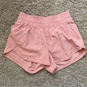 Lululemon tracker shorts
